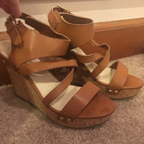 Guess Wedges - Picture 1 of 3